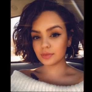 Meet your Posher, Cecilia